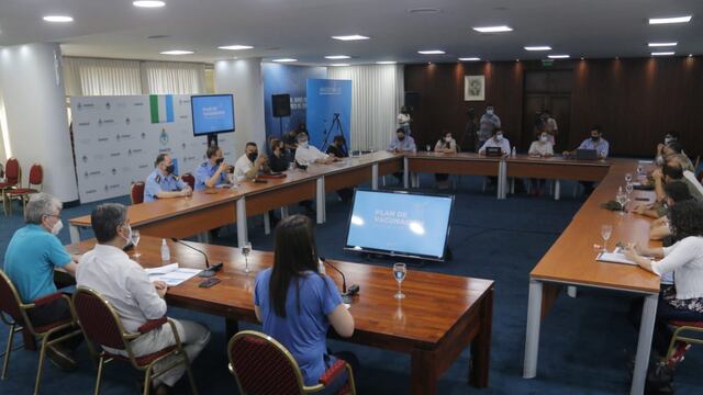 Del encuentro participaron representantes de la salud, de las fuerzas de seguridad y legisladores provinciales.