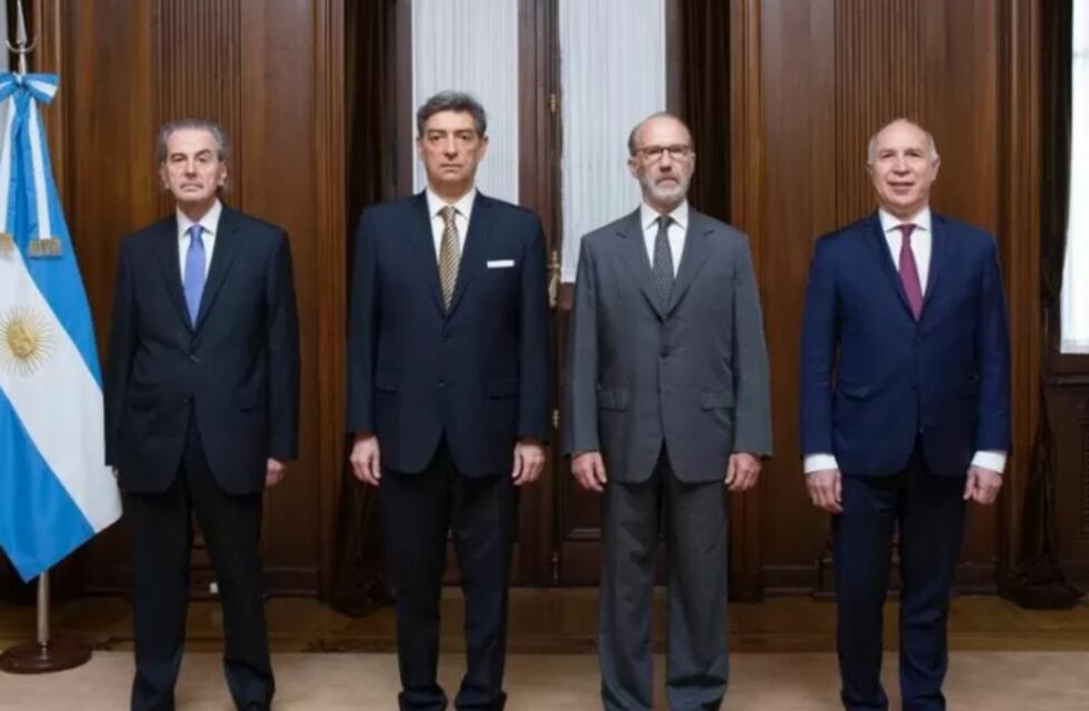 La Comisión de Diputados convocó para este martes a emitir dictamen por el juicio a la Corte