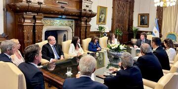 La reunión de ministros de anoche.