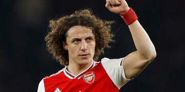 David Luiz definió su futuro y jugará en Flamengo.