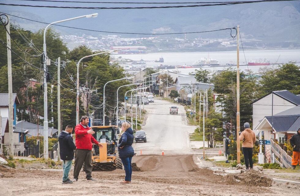 Ushuaia: Avance de obras en  barrios Alakalufes II y en urbanización San Martín