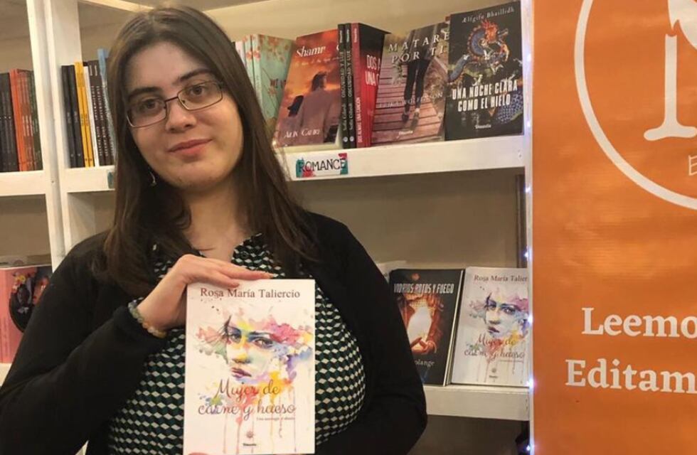 Su papá la inspiró a escribir y tras su muerte le dedica su primera obra, “Mujer de carne y hueso”, en la Feria Internacional del Libro