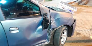 Accidente vial en Puerto Iguazú dejó un saldo de dos personas heridas.