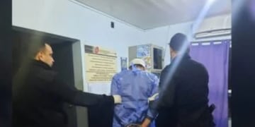 Insólito: se desconocieron, se agredieron y continuaron la gresca en el hospital.