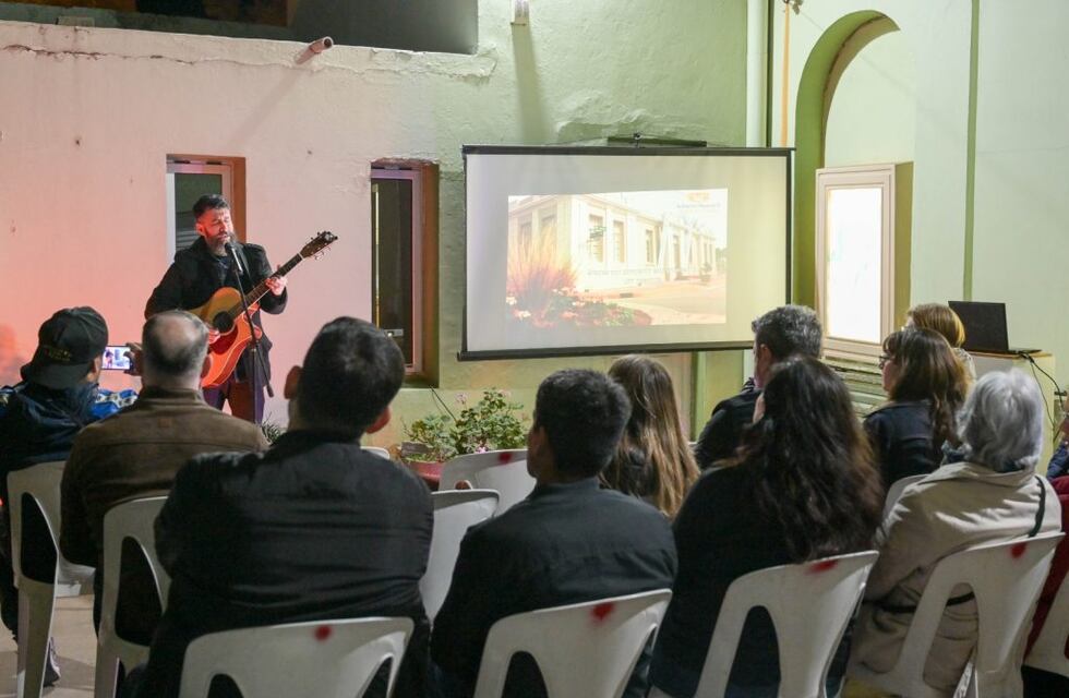 Se realizó en el Museo José Domingo Mercado de Arroyito la presentación de la “Noche de los Templos”