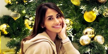 La empresaria de 34 años deslumbró en un evento de moda en la capital europea.