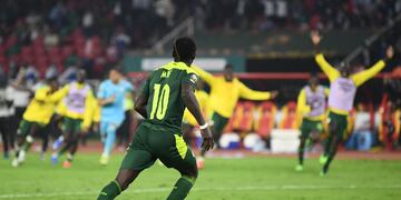 Sadio Mané anotó el penal decisivo y le dio a Senegal su primer título continental.