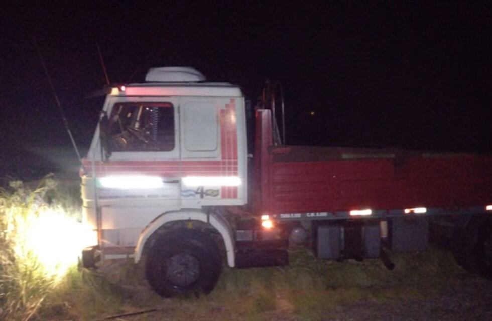 Increíble: se arrojó del camión por quedarse sin frenos y murió en las Sierras de Córdoba