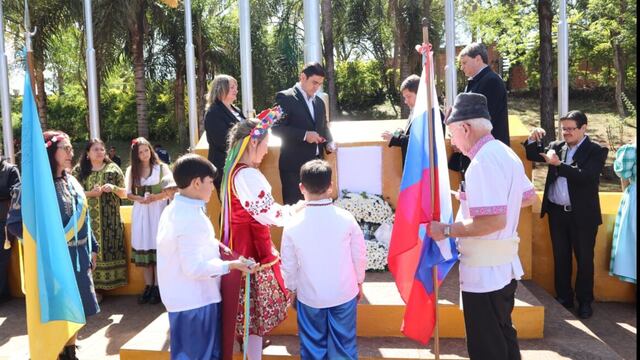 Eldorado: brindaron homenaje a inmigrantes en la Plazoleta de las Naciones.