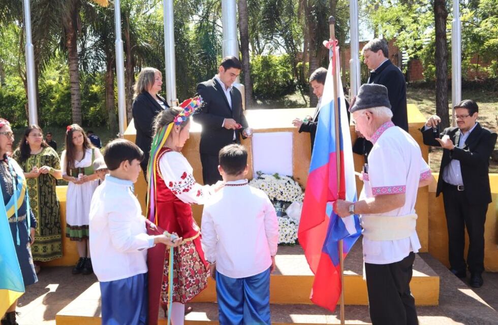 Eldorado: brindaron homenaje a inmigrantes en la Plazoleta de las Naciones