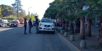 La mujer es chofer de un taxi, y asegura que en el sector a una mafia de "remises truchos"