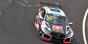 Bebu, con el Civic Type R en Nürburgring.