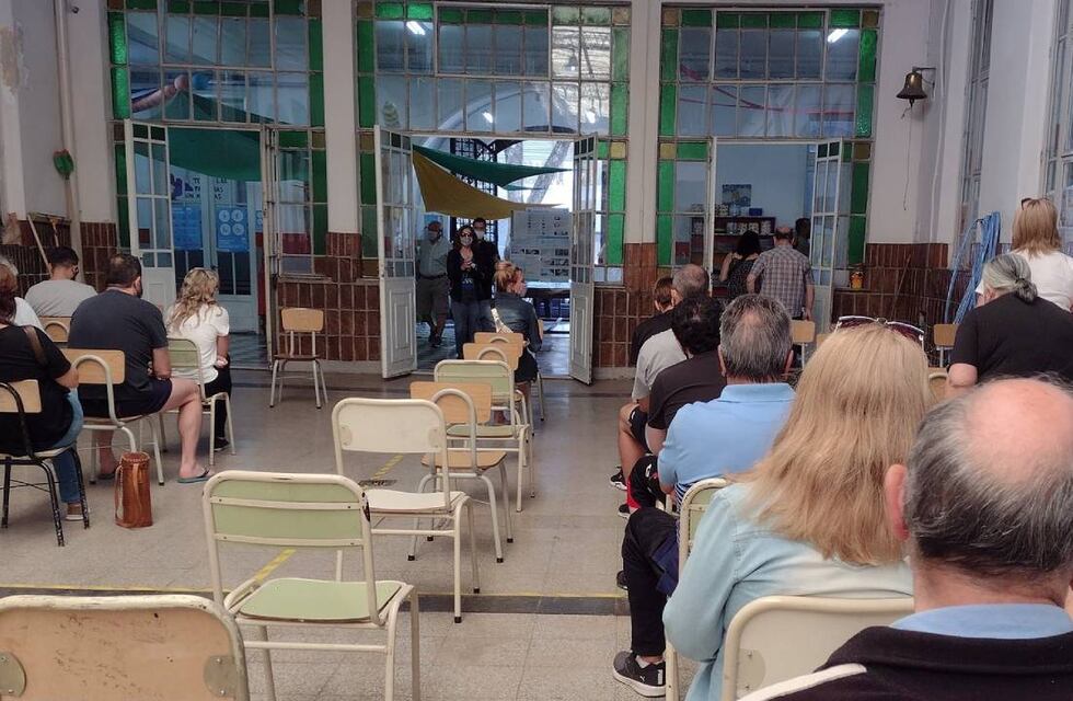 Las elecciones en Rosario cerraron con calma una semana tensa por balaceras