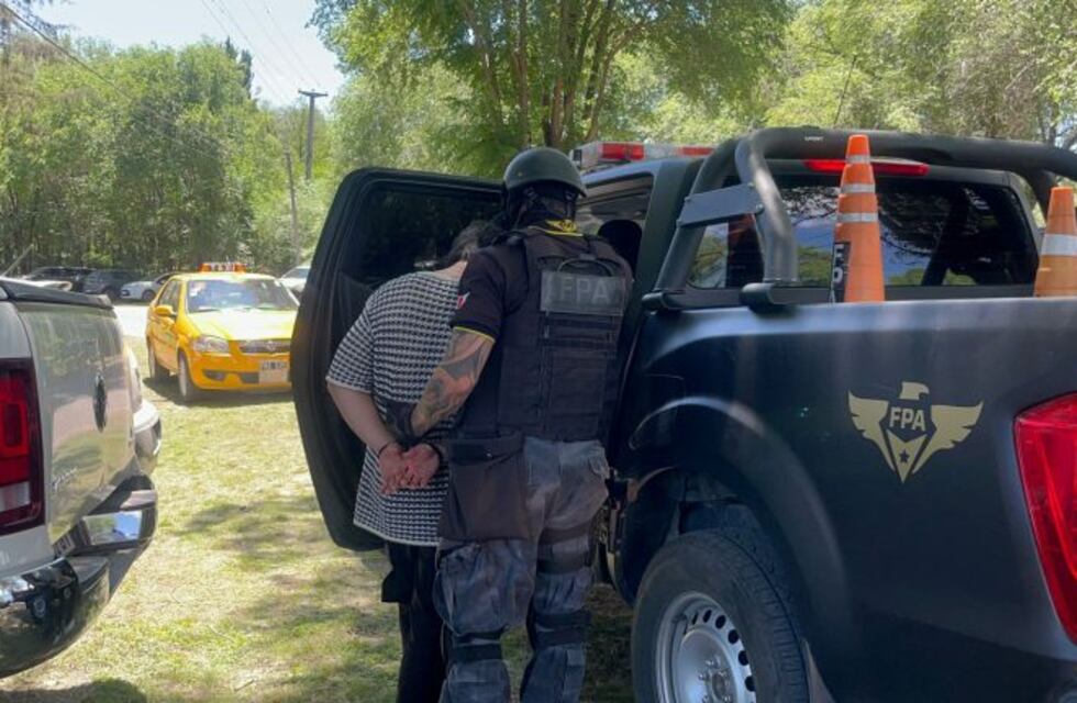 Detuvieron a dos hombres en operativo antidrogas en una fiesta electrónica en Punilla