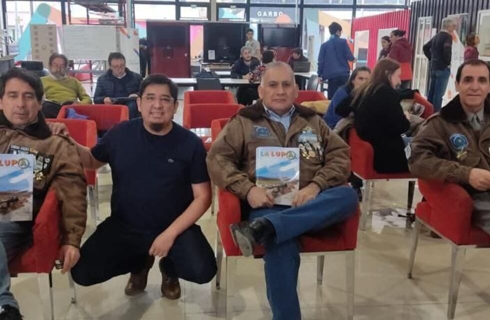 La municipalidad participó de la presentación de la edición especial de la revista “La Lupa-Malvinas”