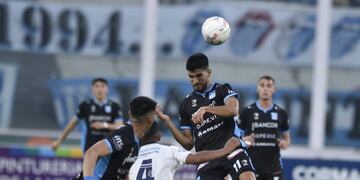 "El gol fue mío", aclaró Leandro Fernández, en el 2-1 de Racing sobre Antoniana (Ramiro Pereyra / La Voz).