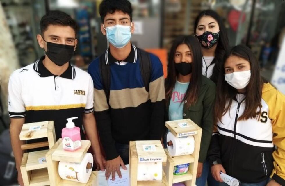 Jóvenes innovadores: estudiantes sanjuaninos conformaron una empresa para pagar la cena de egresados