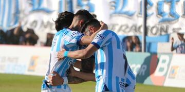 A paso de puntero, Racing se presenta este domingo en Salta (Prensa Racing).