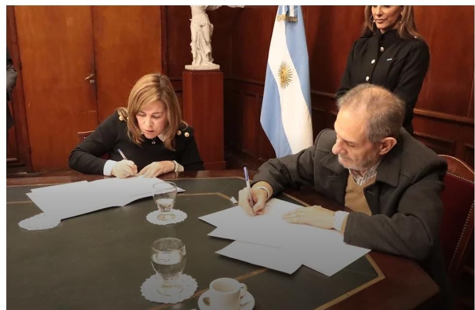 Acuerdo entre la UNT y la Biblioteca del Congreso de la Nación