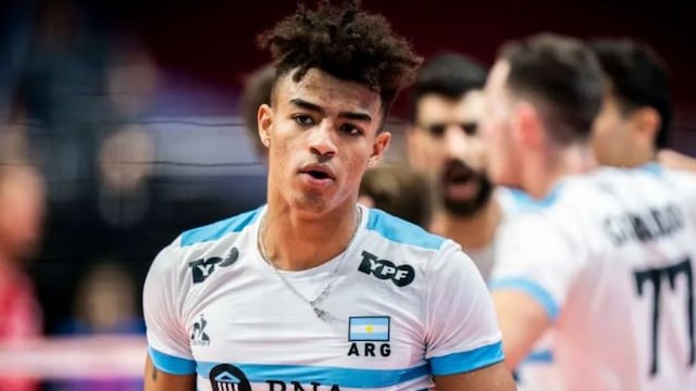 Manuel Armoa, fue insultado y agredido con una botella en el partido contra Chile.