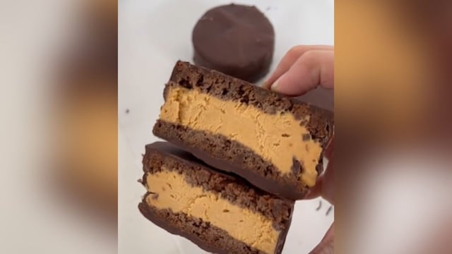 La reversión de un clásico: cómo hacer alfajores de chocotorta.