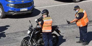 ID:4849779 control policial policia caminera
controles en peaje de autovia a carlos paz viernes santo en cordoba feriado coronavirus covid19 covid-19 cuarentena confinamiento pandemia foto pedro castillo