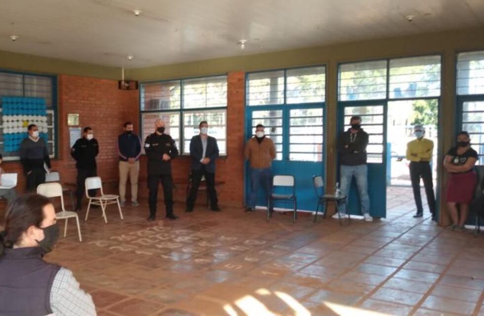 Eldorado: la policía se reunió con vecinos de Los Lapachos