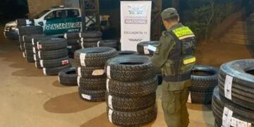 Puerto Iguazú: secuestran cubiertas sin aval aduanero.