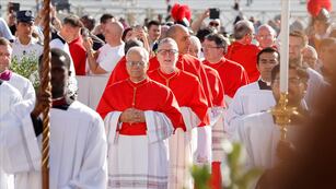 El papa nombró 21 cardenales, 2 españoles, 3 argentinos, un colombiano y un venezolano (AP).