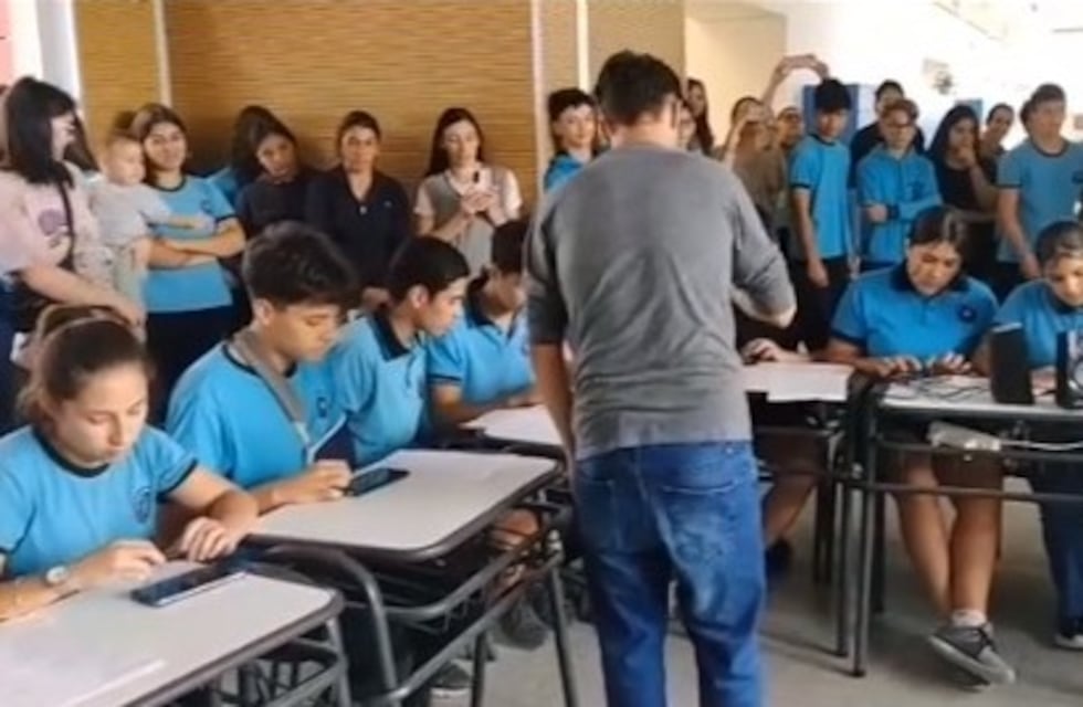 Alumnos de Córdoba armaron una orquesta con aplicaciones de celular y el resultado fue furor en redes
