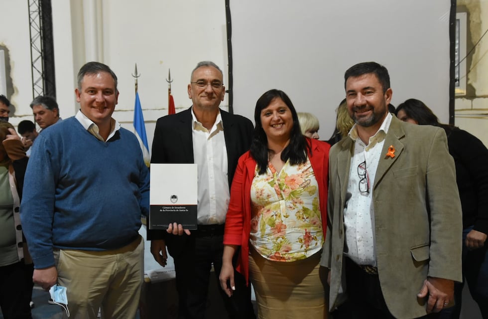 Calvo entregó equipamiento la sala de oncología del Hospital Dr. Jaime Ferré de Rafaela