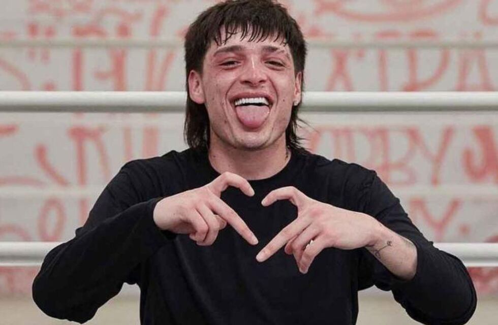 ¿Ya olvidó a Nicki Nicole? Peso Pluma se mostró muy cerca de otra cantante