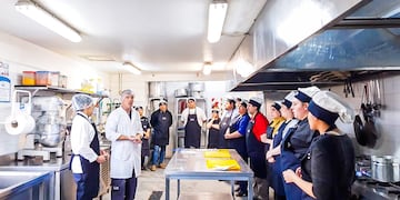 La Secretaría de Empleo y Formación Laboral dio inicio a las capacitaciones en gastronomía