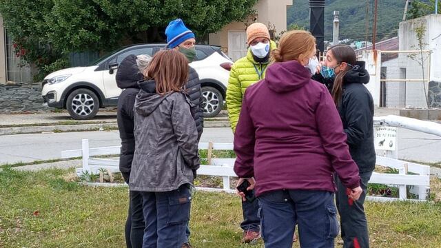 Hervias, destacó "que en un primer momento armaron la huerta en la placita del barrio y  luego replicaron lo aprendido en sus casas”.