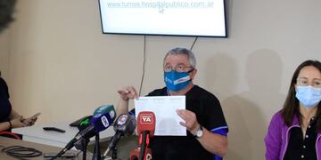 José Muñoz, director del hospital Schestakow, en la presentación del nuevo sistema de turnos.