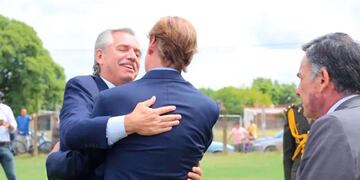 Alberto Fernández llegó a Concepción del Uruguay y fue recibido por Bordet y Martín Oliva.