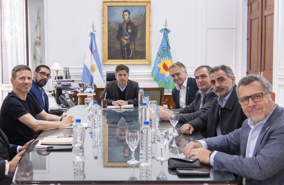 Aseguran que avanzará la construcción de la tercera posición del muelle en Puerto Rosales