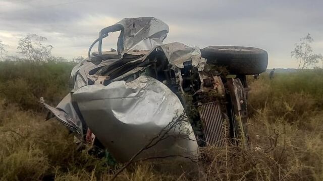 Así quedó la Ford Ranger que conducía Alejandro Barón.