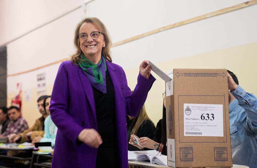 “Quien debe evaluar mi gestión es la ciudadanía santacruceña”, sostuvo Alicia Kirchner luego de votar en Santa Cruz