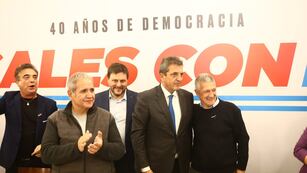 Massa se reunió con los radicales que lo apoyan.