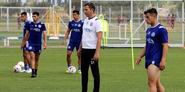 El técnico de Godoy Cruz, Diego Flores trabaja de cara a lo que resta del torneo de la Liga profesional pero con el objetivo puesto en la semifinal contra Talleres de Córdoba por la Copa Argentina.