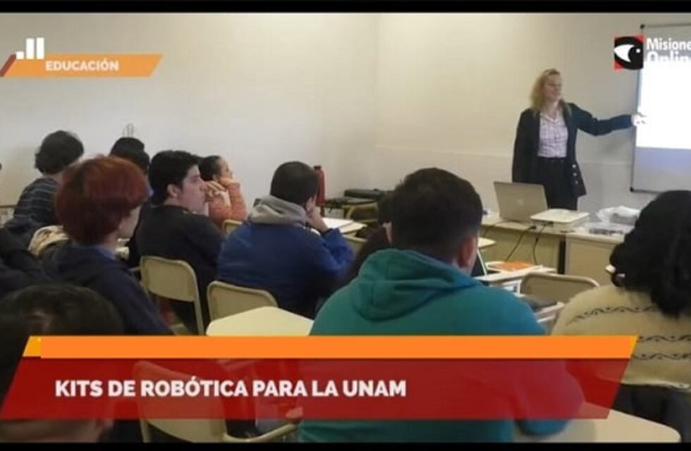 El Gobierno provincial entregó kits de robótica a estudiantes de la UNaM