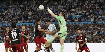 River lo perdía, y en un par de minutos se puso arriba ante Racing (Gentileza Clarín).