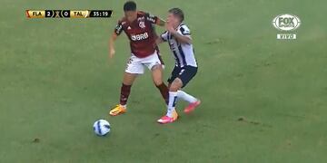 El codazo de Joao Gomes