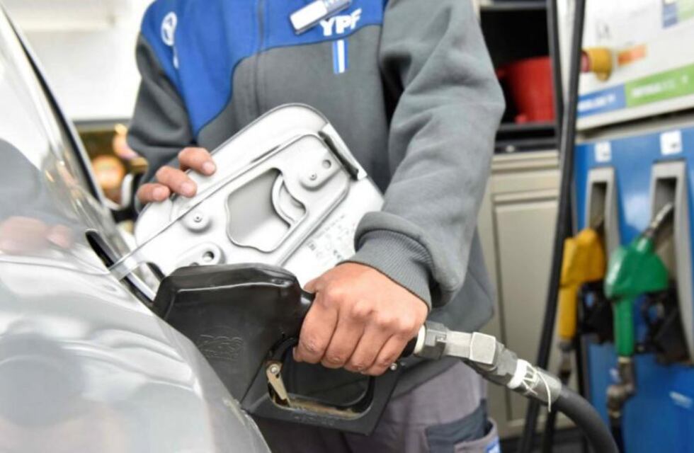 YPF: se estima un nuevo aumento del 5% en combustibles para los próximos días