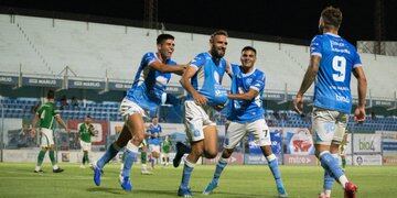 El Gato Gastón Bottino, con un gol para poner en carrera al Celeste.