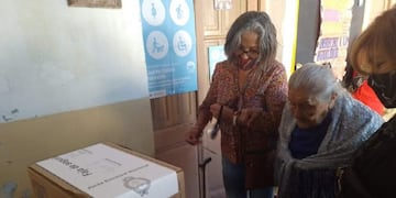 Marcelina Tobar, la señora de 101 años que se presentó a votar - La Popular