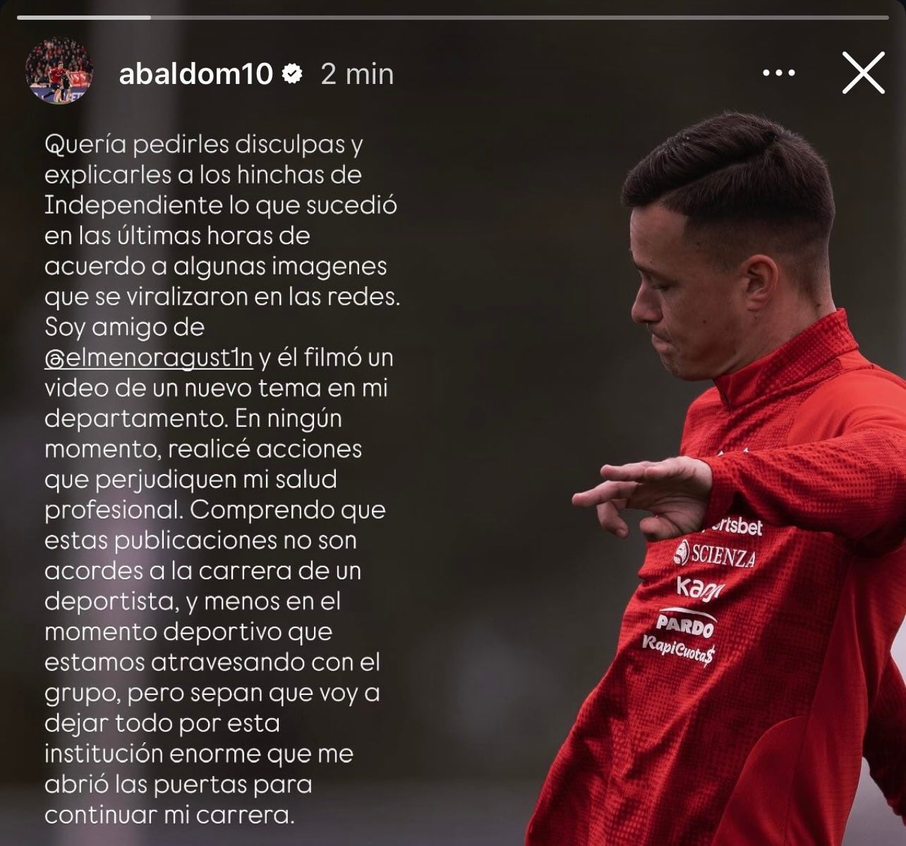 Descargo en su historia de Instagram.