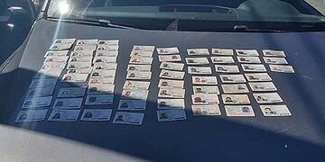 Córdoba. Los documentos secuestrados (Policía de Córdoba).