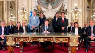 Javier Milei junto a su Gabinete.